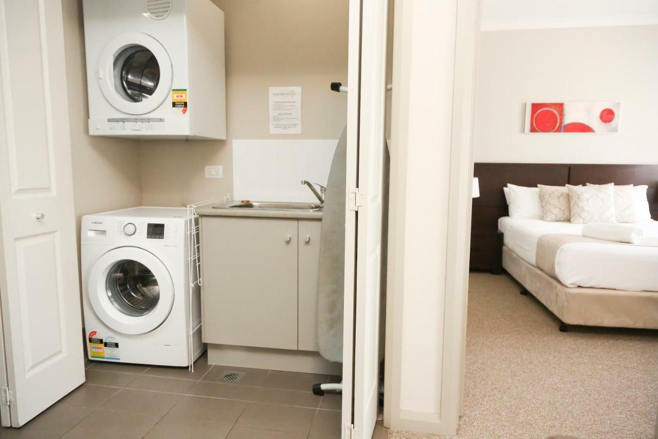 Centrepoint Apartments Грифит Екстериор снимка